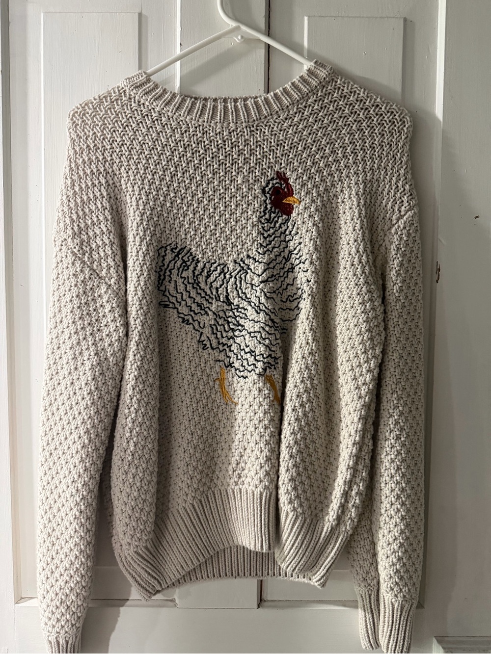 Sweater with cute embroidery